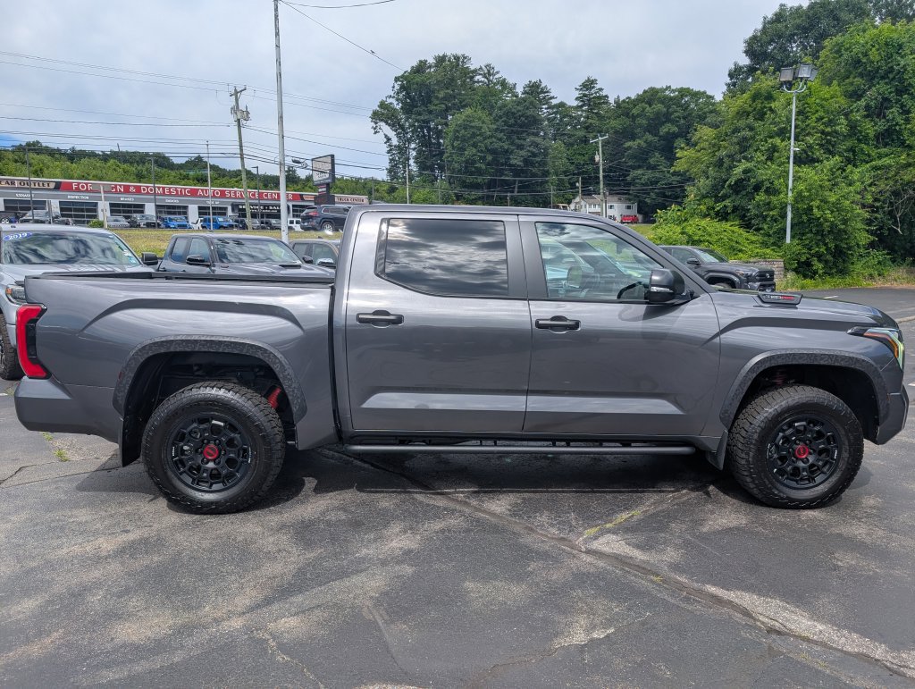 Used 2026 Toyota Tundra Limited AWD/4WD image 10