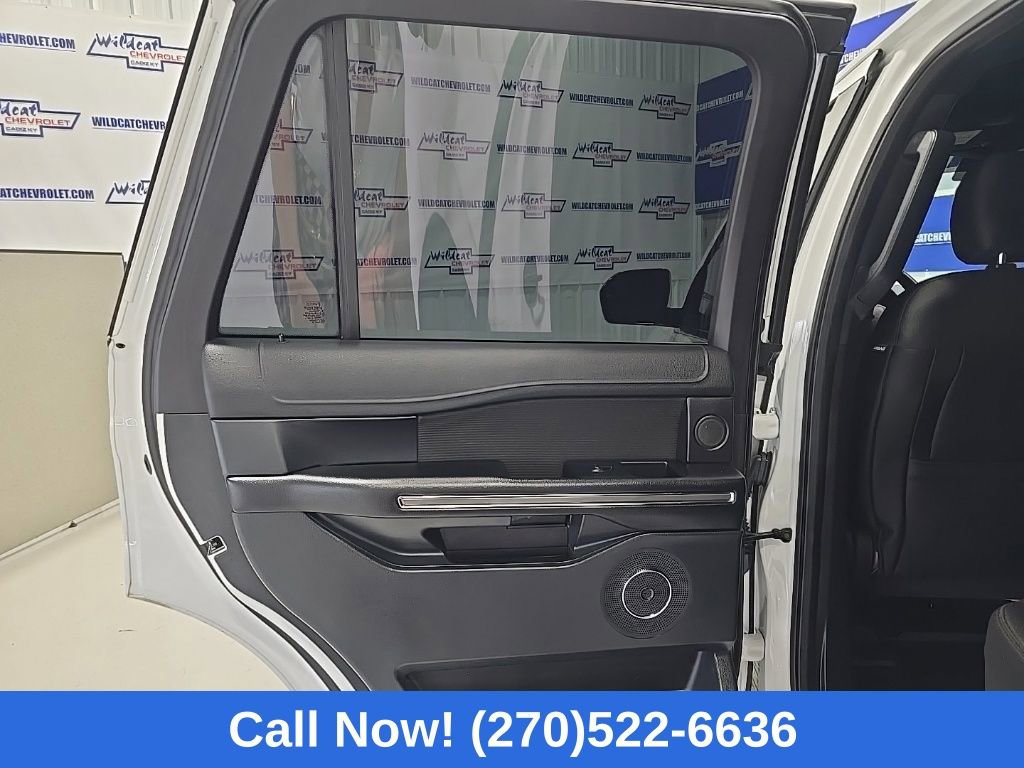 Used 2018 Ford Expedition XLT image 18