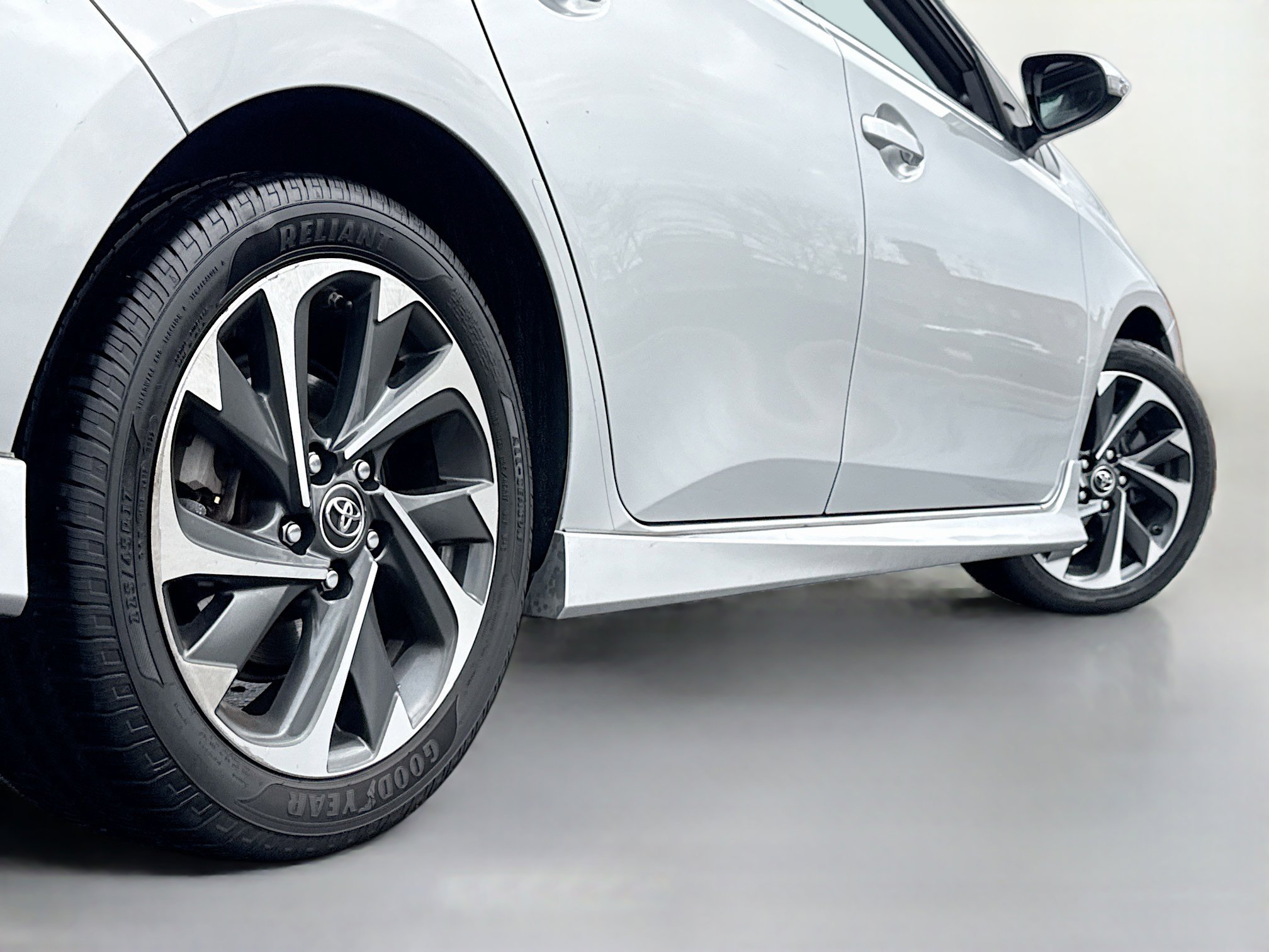 Used 2017 Toyota Corolla iM image 17