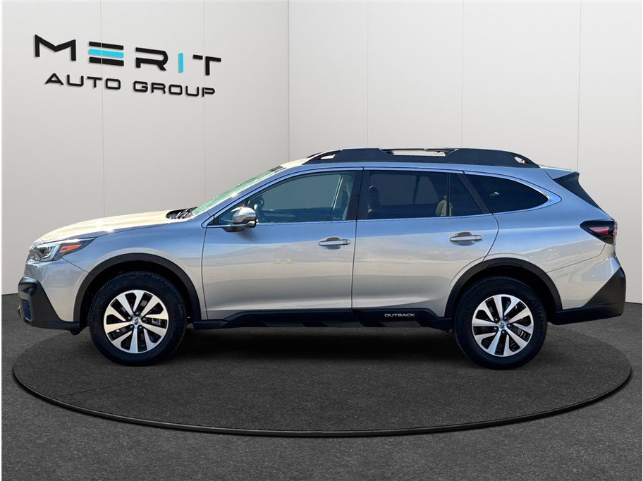 Used 2020 Subaru Outback Premium image 5