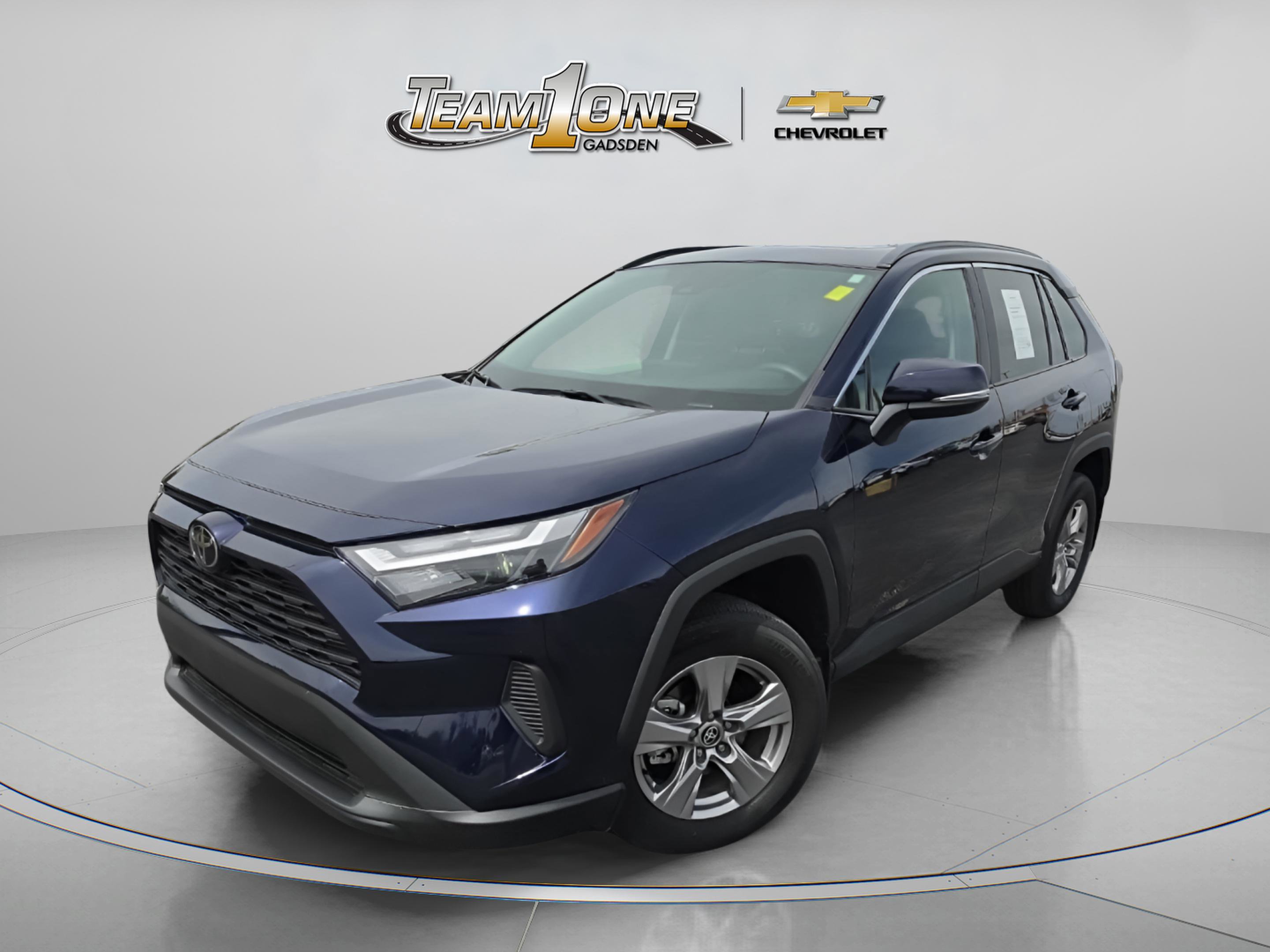 Used 2025 Toyota RAV4 XLE w/ Convenience Package FWD image 4