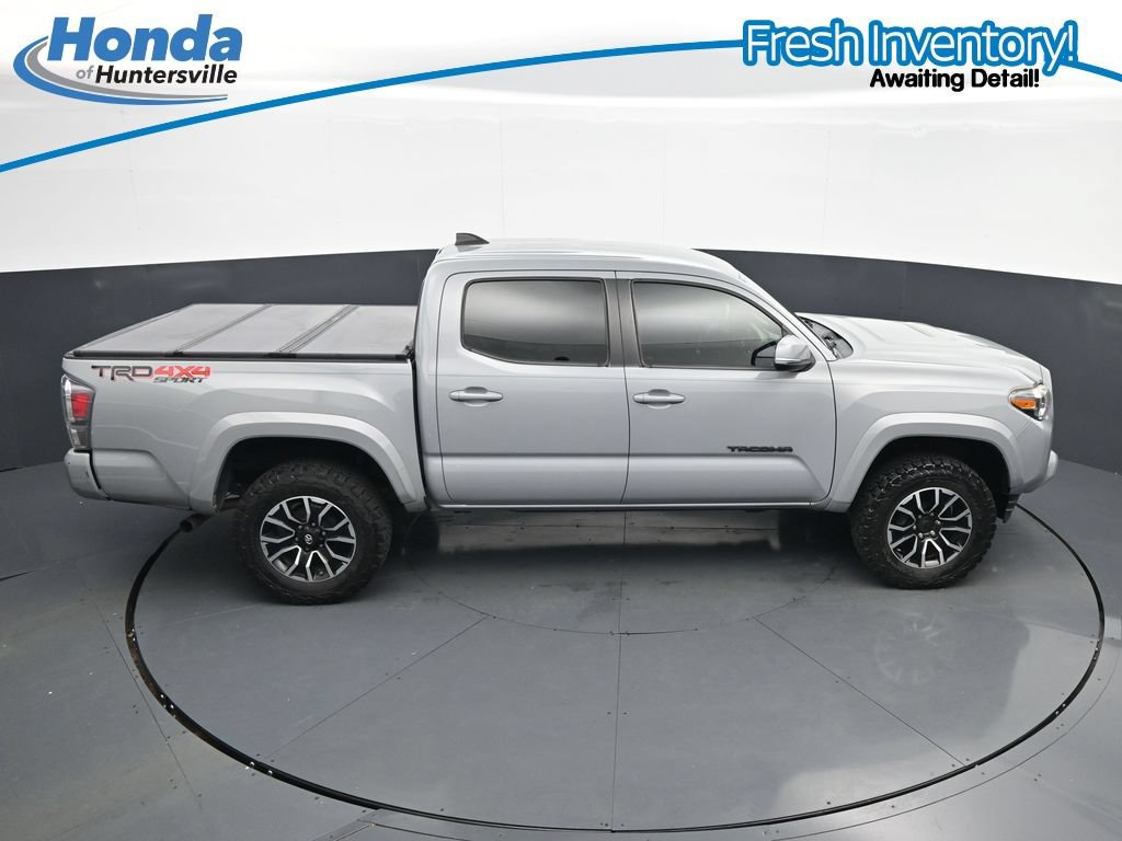 Used 2020 Toyota Tacoma TRD Sport AWD/4WD image 25