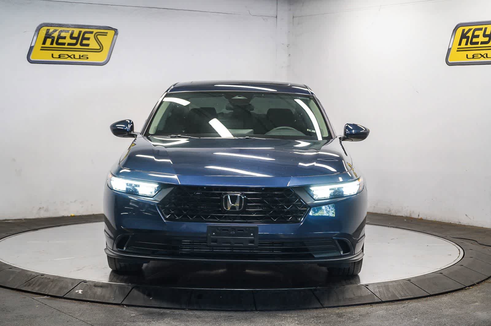 Used 2023 Honda Accord EX image 6