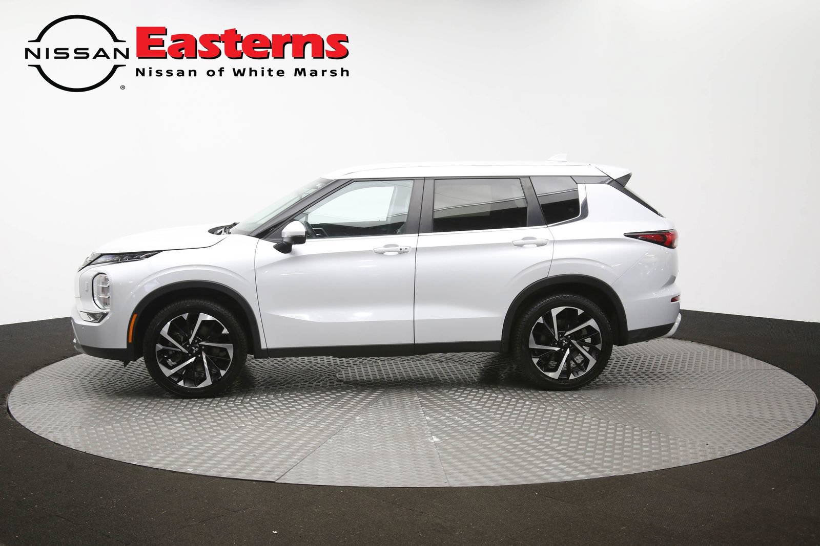 Used 2024 Mitsubishi Outlander SE AWD/4WD image 61