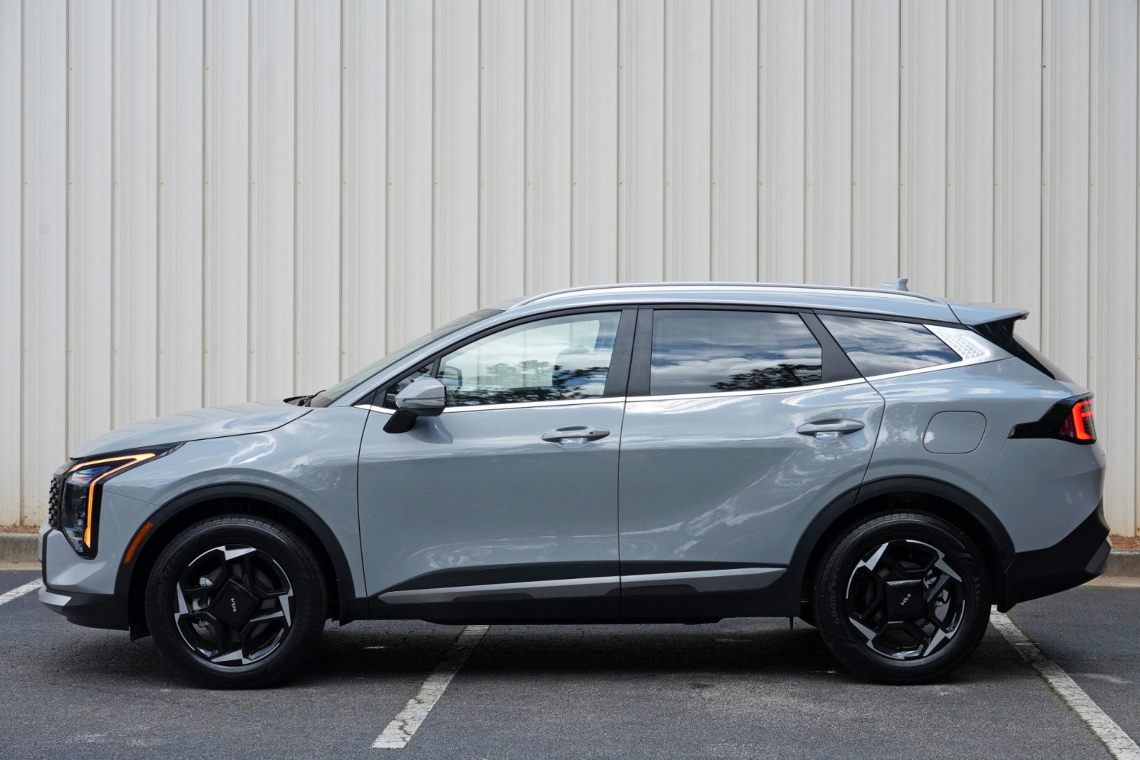 Used 2026 Kia Sportage EX AWD/4WD image 46