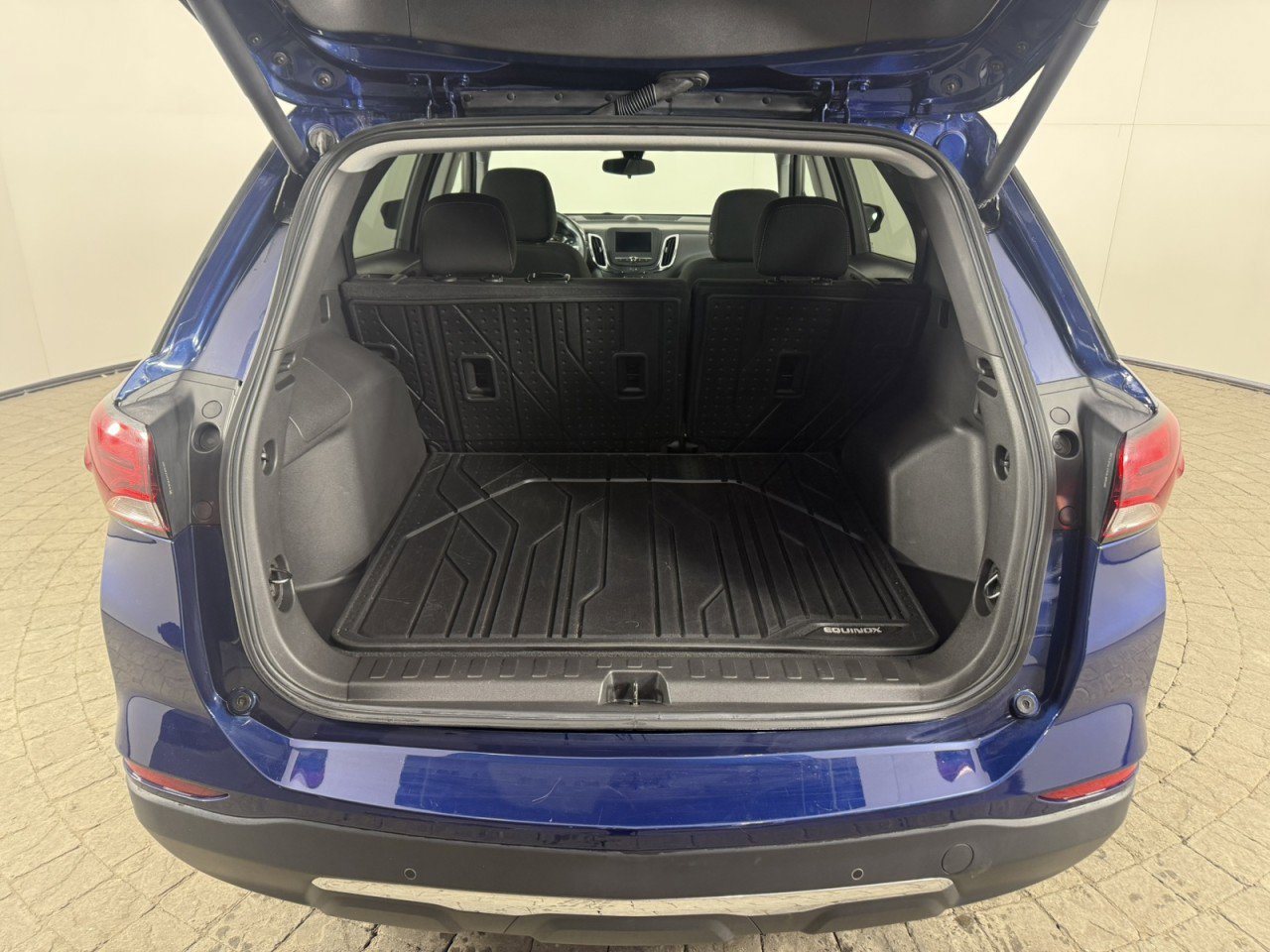 Used 2023 Chevrolet Equinox LT image 7