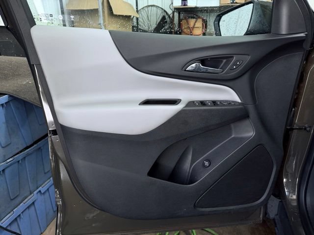Used 2023 Chevrolet Equinox LT w/ Driver Convenience Package FWD image 13