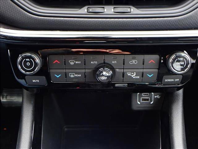 New 2026 Jeep Compass Latitude AWD/4WD image 20
