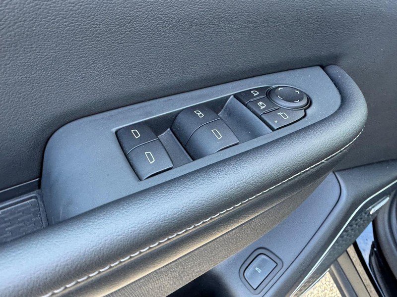 Certified 2025 Buick Enclave Preferred image 18