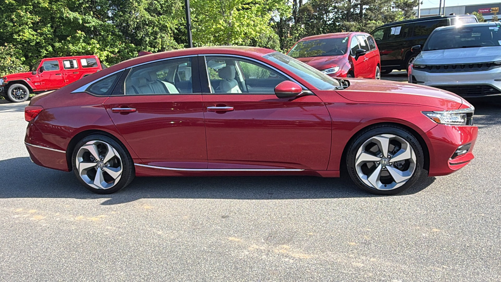 Used 2019 Honda Accord Touring image 7