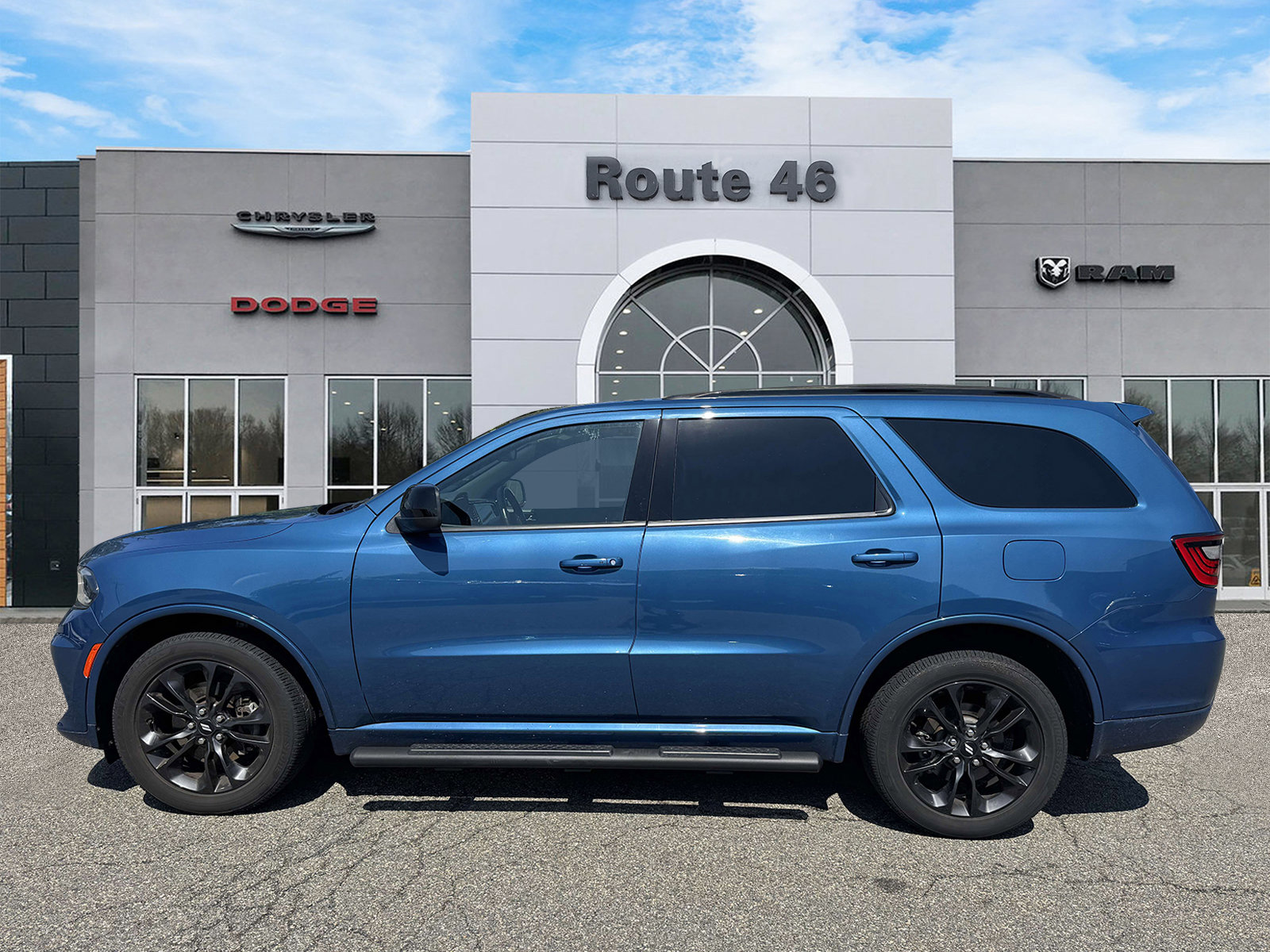 Used 2025 Dodge Durango GT w/ Blacktop Package AWD/4WD image 6