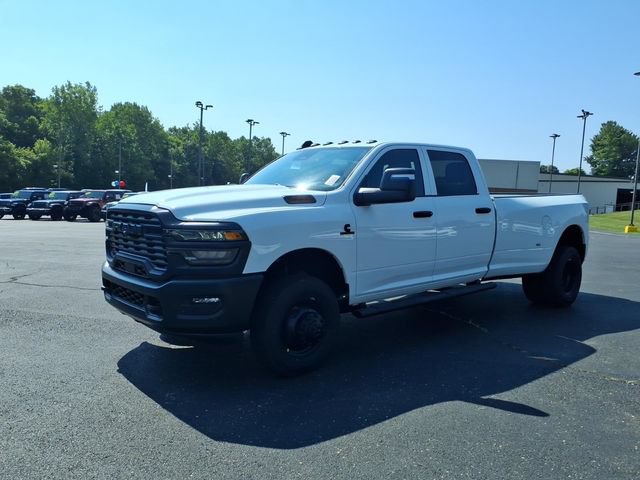 New 2026 RAM 3500 Tradesman AWD/4WD image 3
