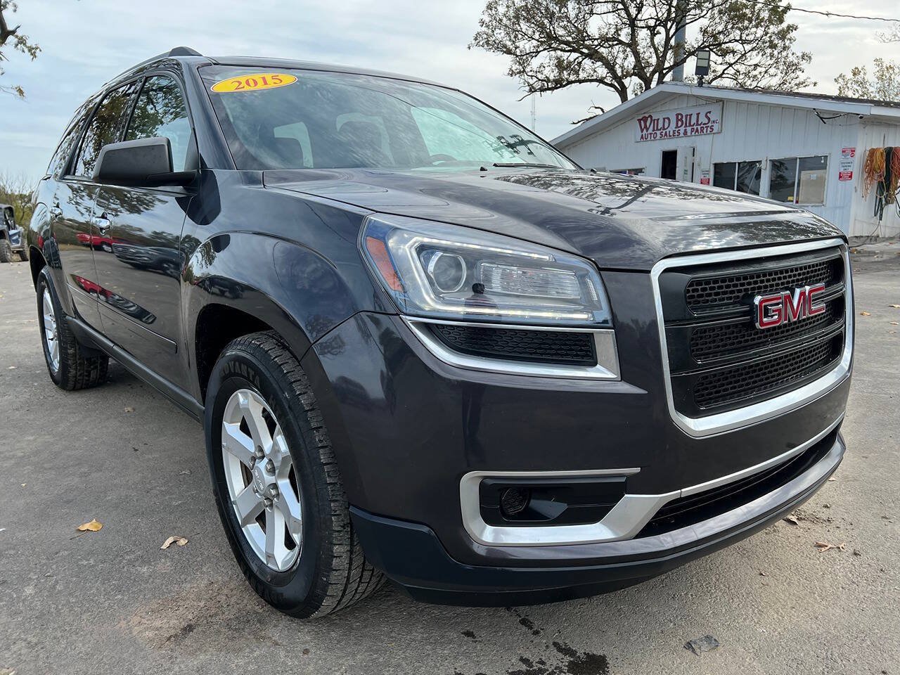 Used 2015 GMC Acadia SLE FWD image 4