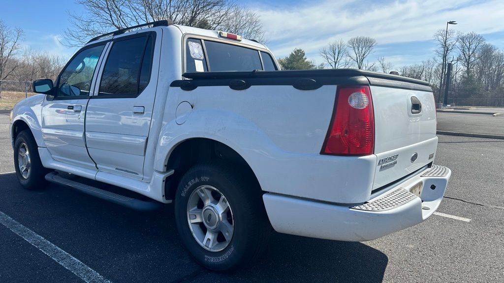 Used 2004 Ford Explorer Sport Trac 4x4 image 3