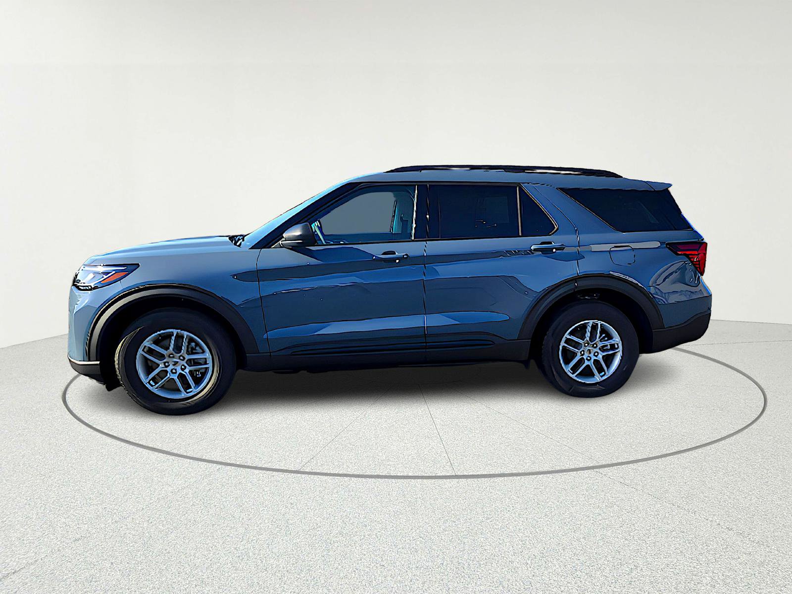 New 2026 Ford Explorer Active image 4