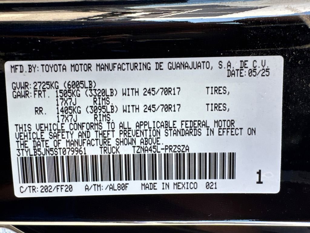 Certified 2025 Toyota Tacoma SR5 image 30