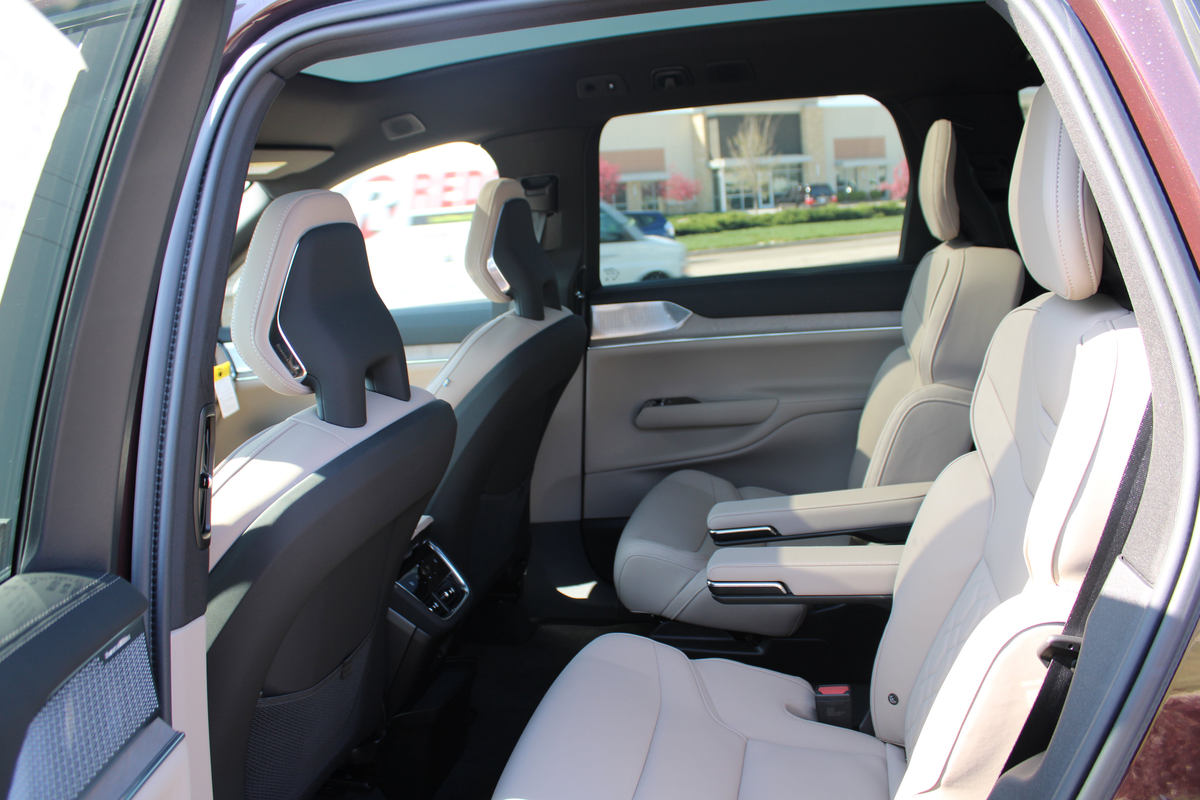 New 2025 Volvo EX90 Ultra image 34