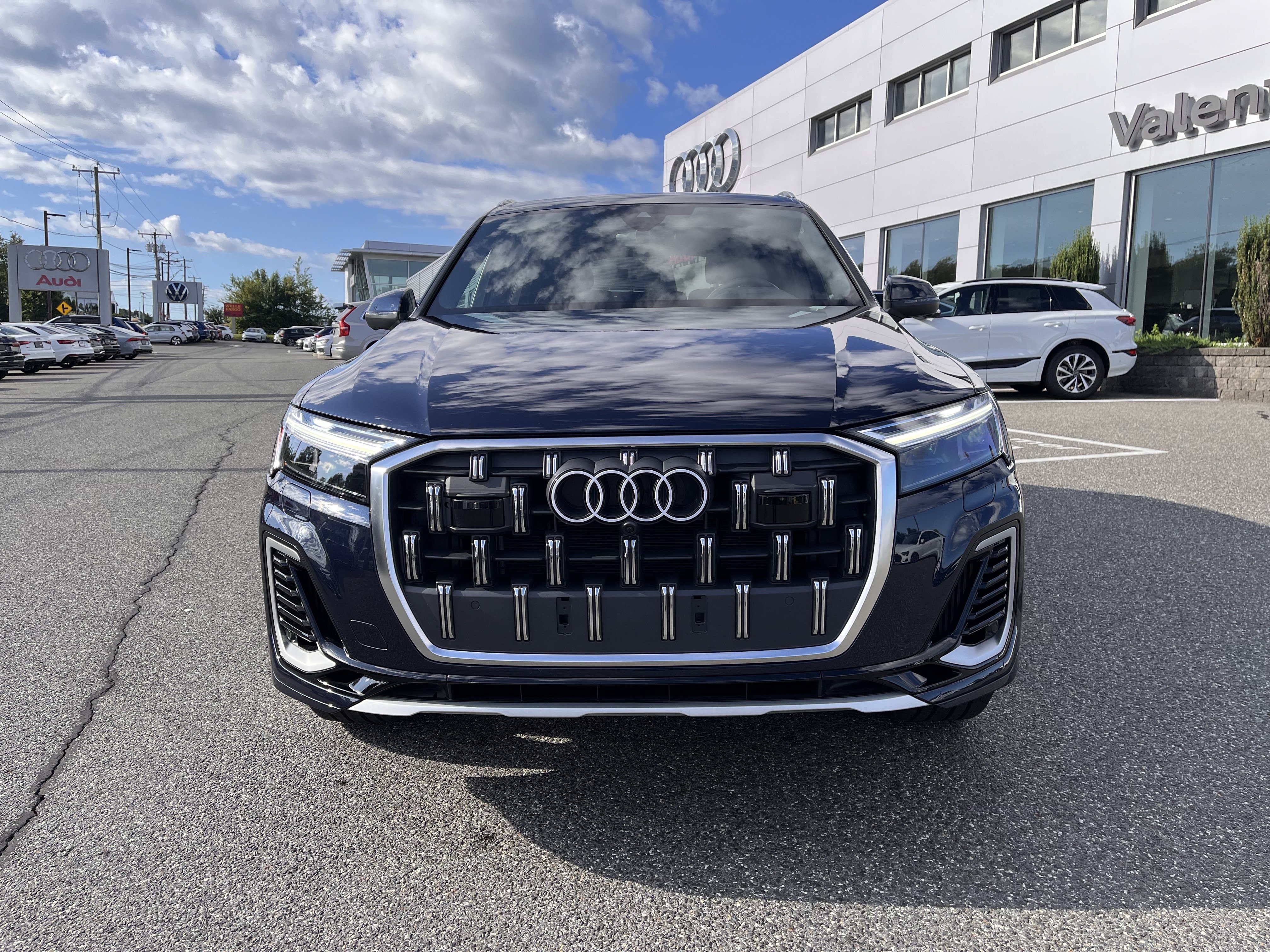 Certified 2025 Audi Q7 3.0T Premium AWD/4WD image 2