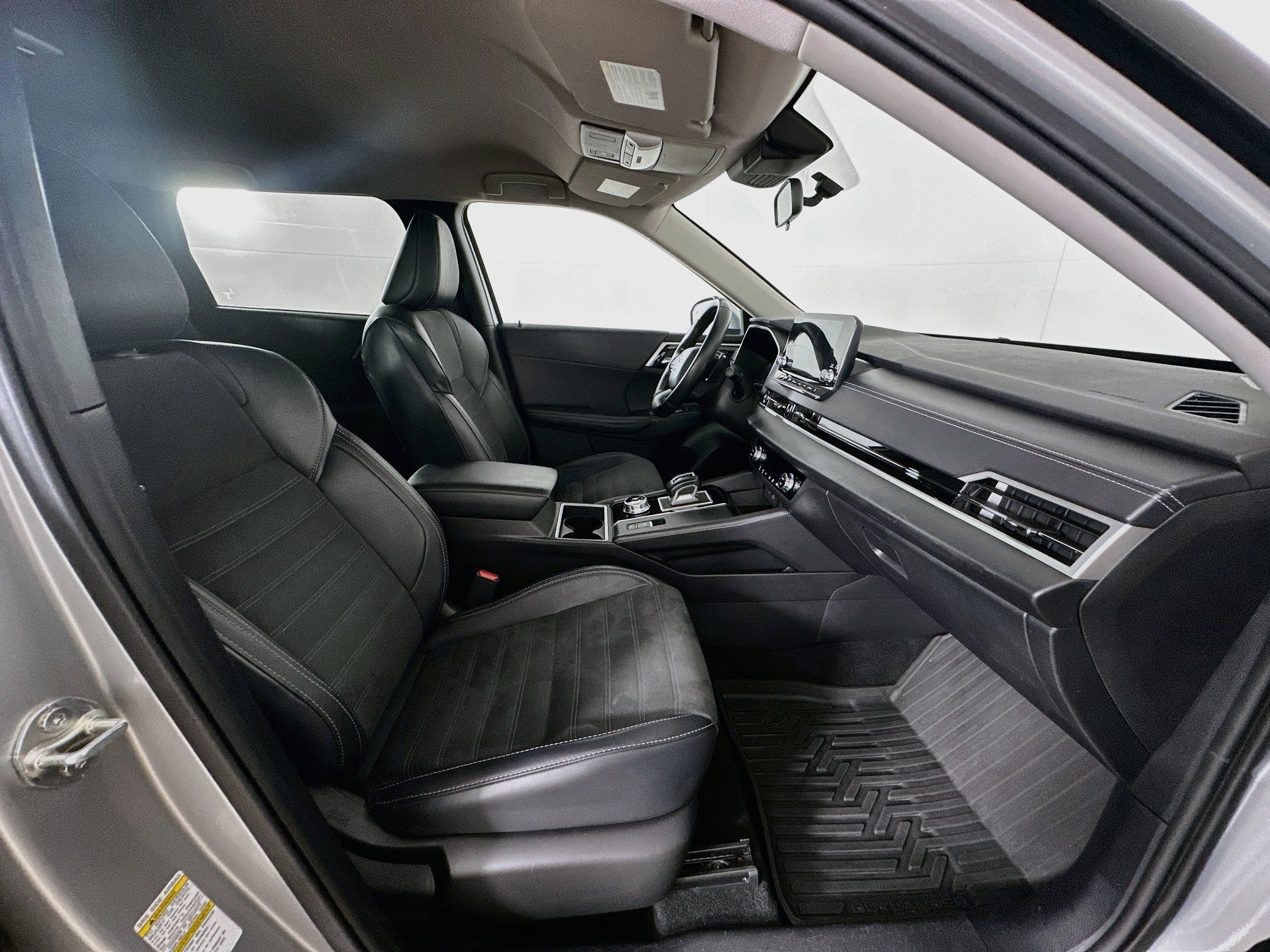 Used 2024 Mitsubishi Outlander SE FWD image 32