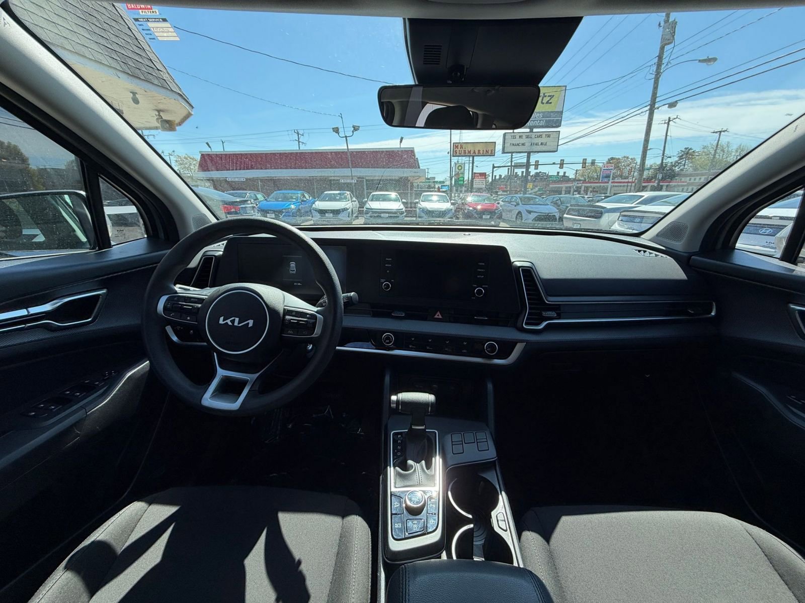 Used 2025 Kia Sportage LX image 32