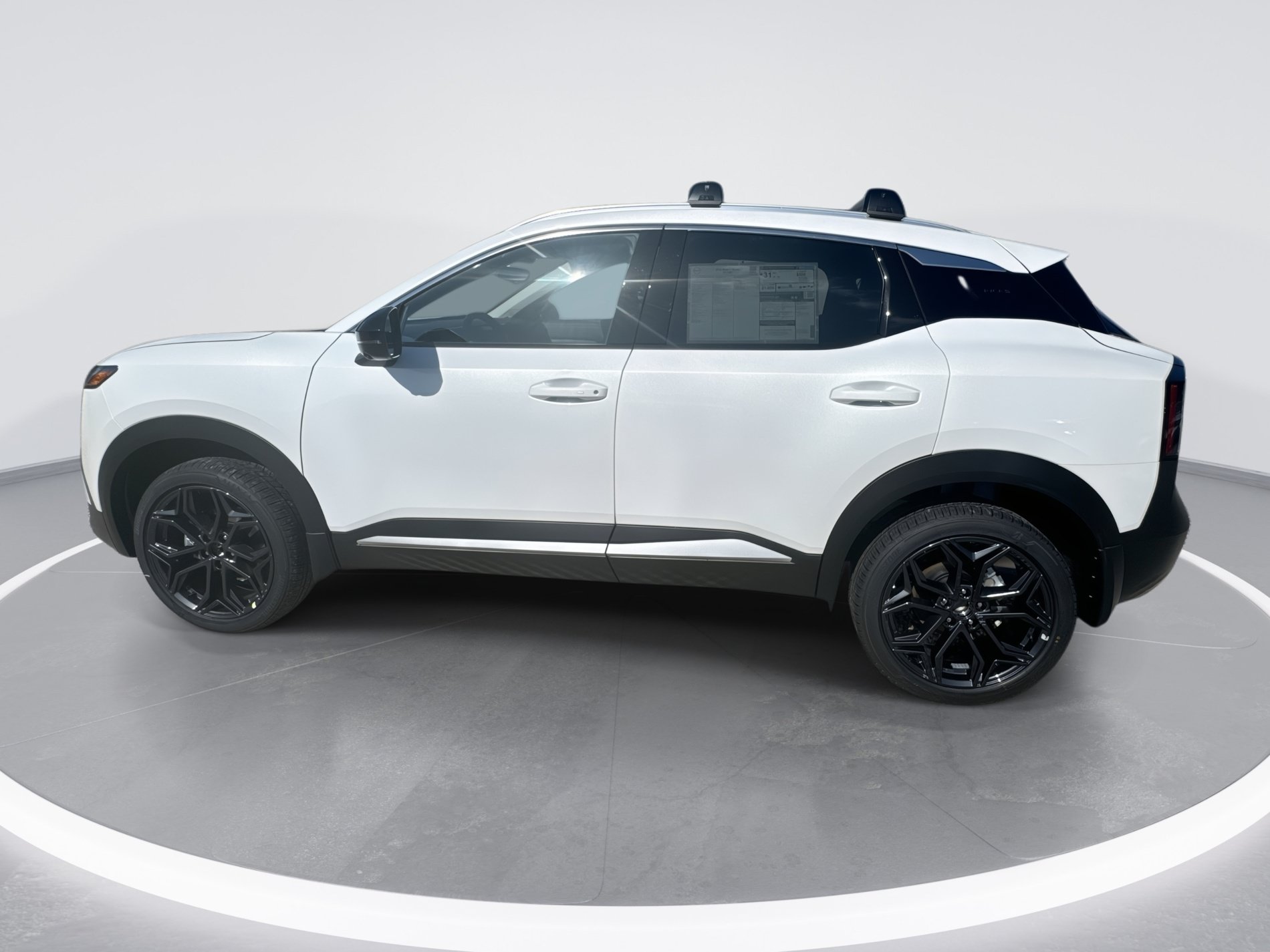 New 2026 Nissan Kicks SR w/ Cold Weather Package FWD image 7