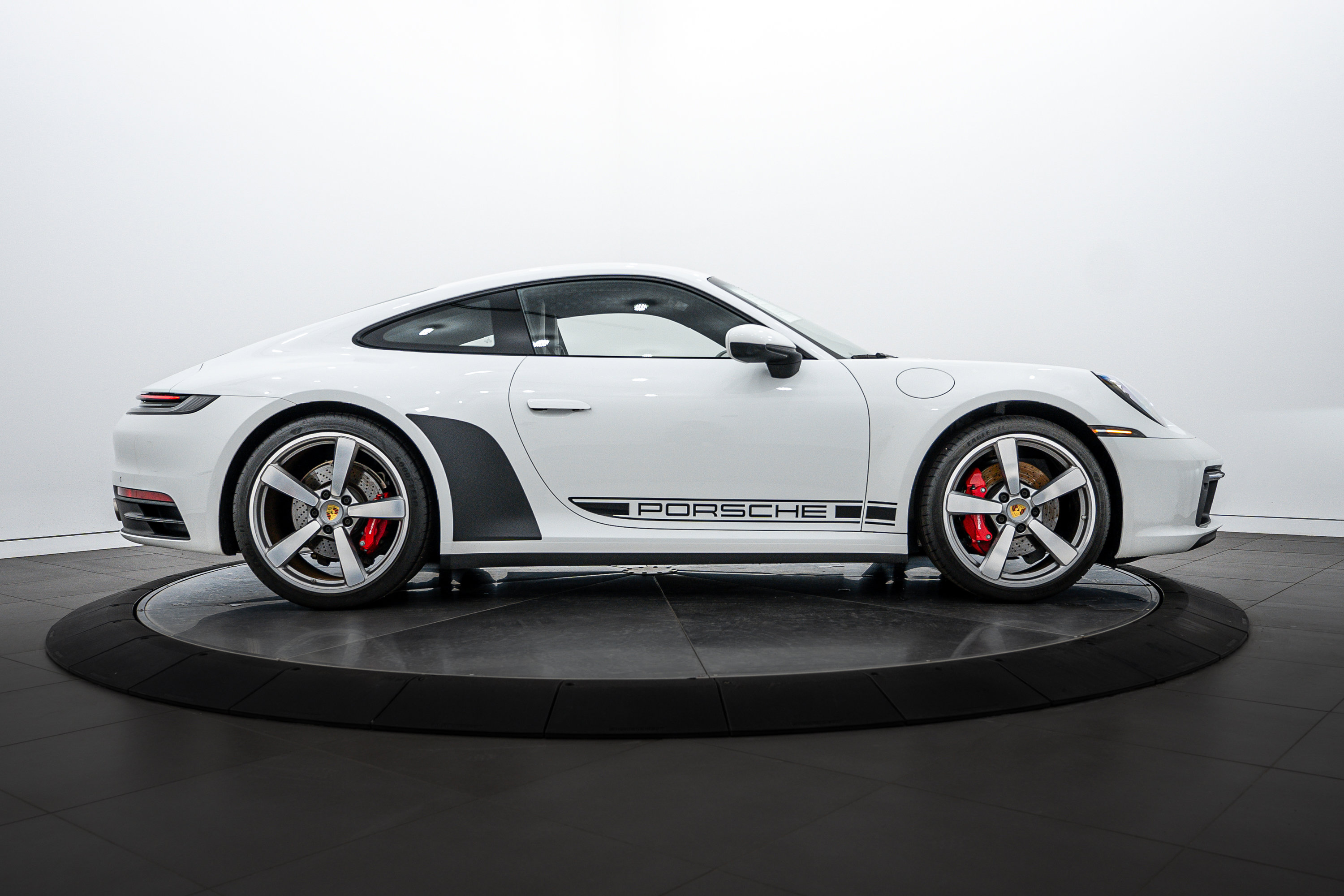 Certified 2022 Porsche 911 Carrera S image 8