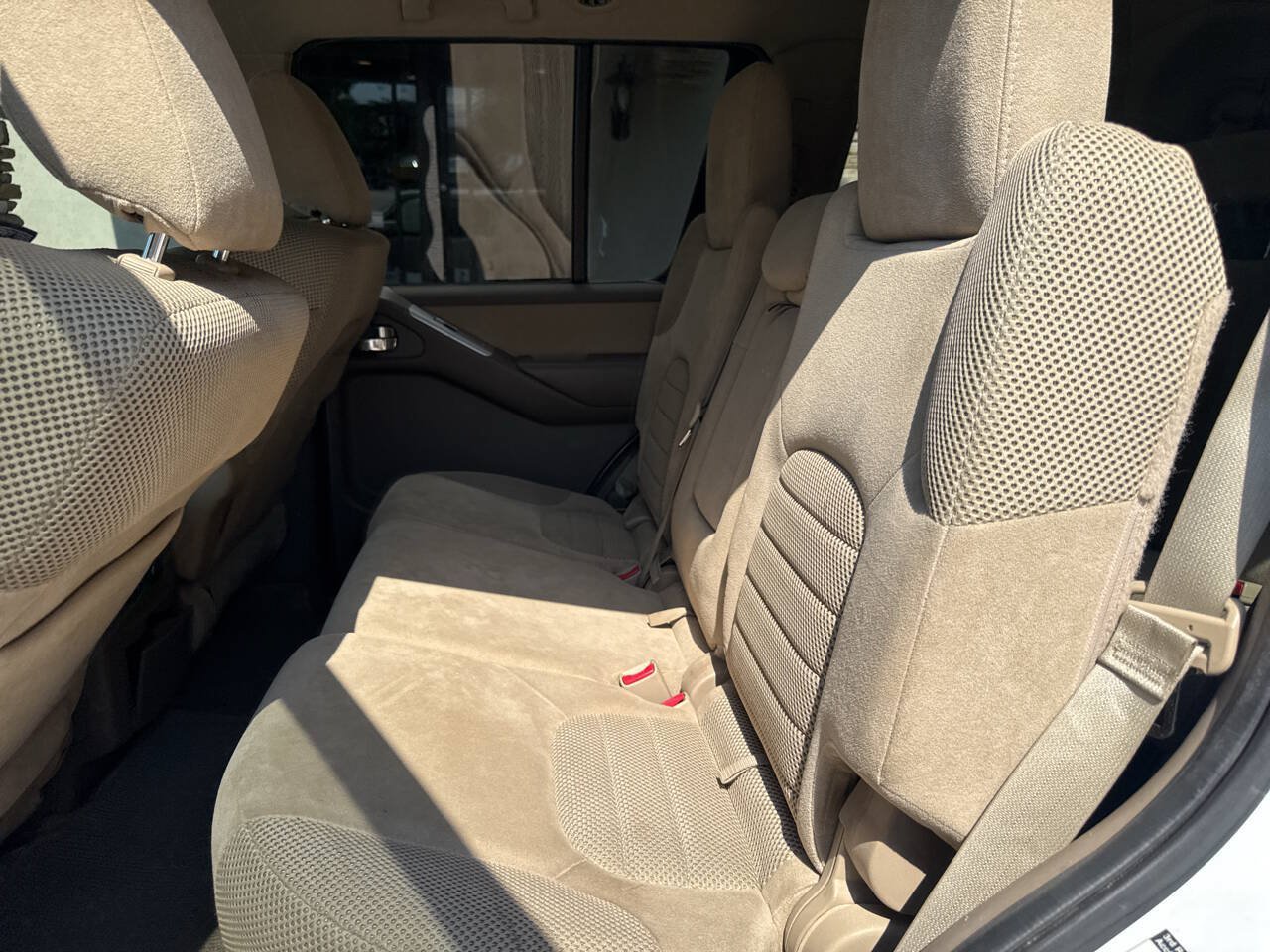 Used 2012 Nissan Pathfinder SV RWD image 12