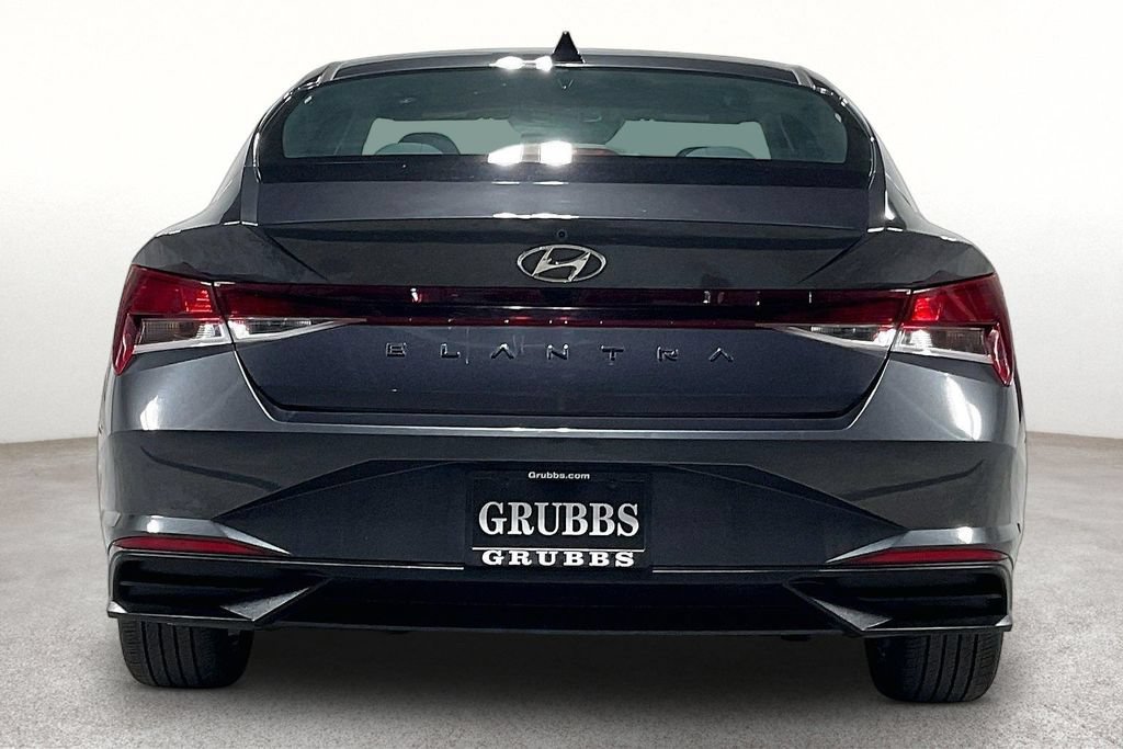Used 2023 Hyundai Elantra SEL w/ Convenience Package FWD image 5