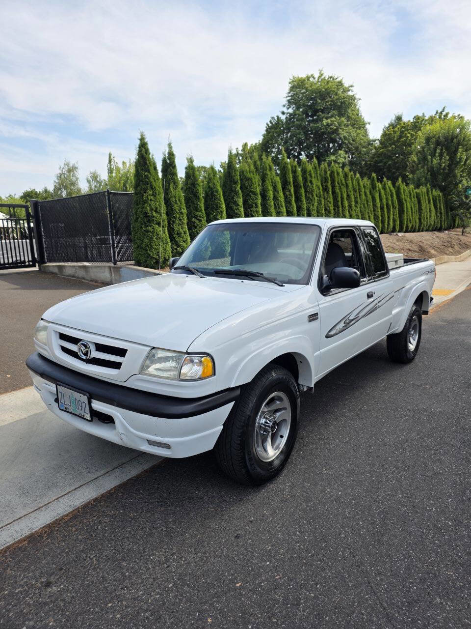 Used 2001 MAZDA B-Series Pickup 4x4 Cab Plus B3000
