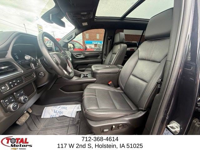 Used 2024 Chevrolet Suburban RST w/ Luxury Package AWD/4WD image 10