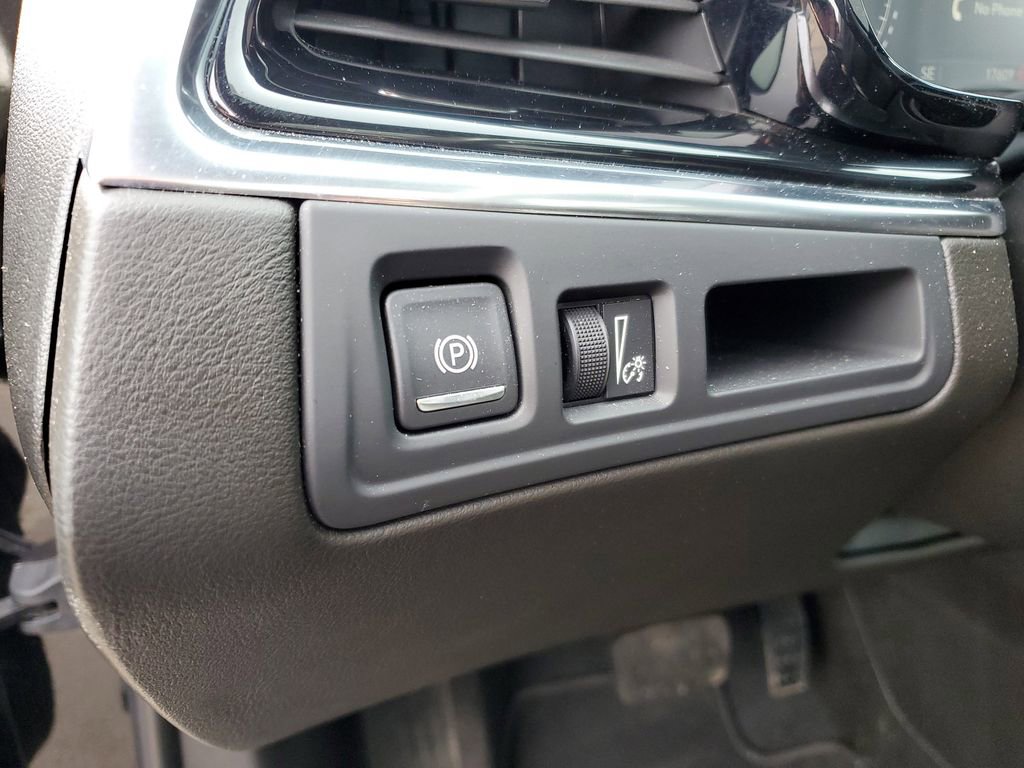 Used 2023 Cadillac XT6 Premium Luxury image 9