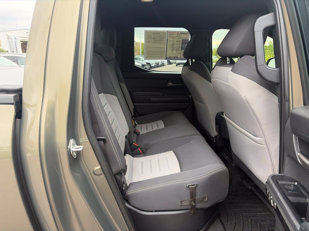 Used 2024 Toyota Tacoma TRD Sport AWD/4WD image 17