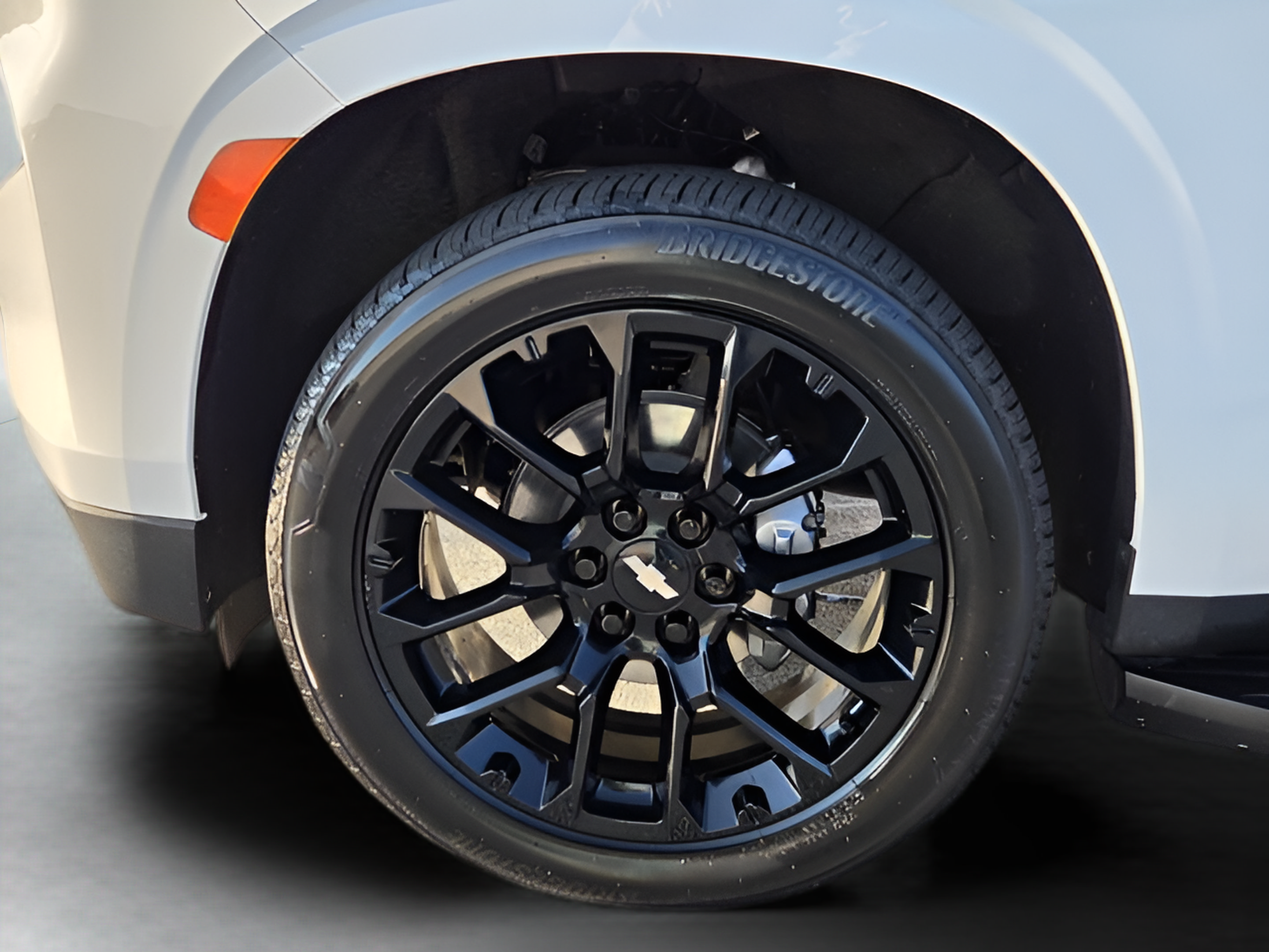 Used 2022 Chevrolet Suburban High Country RWD image 34