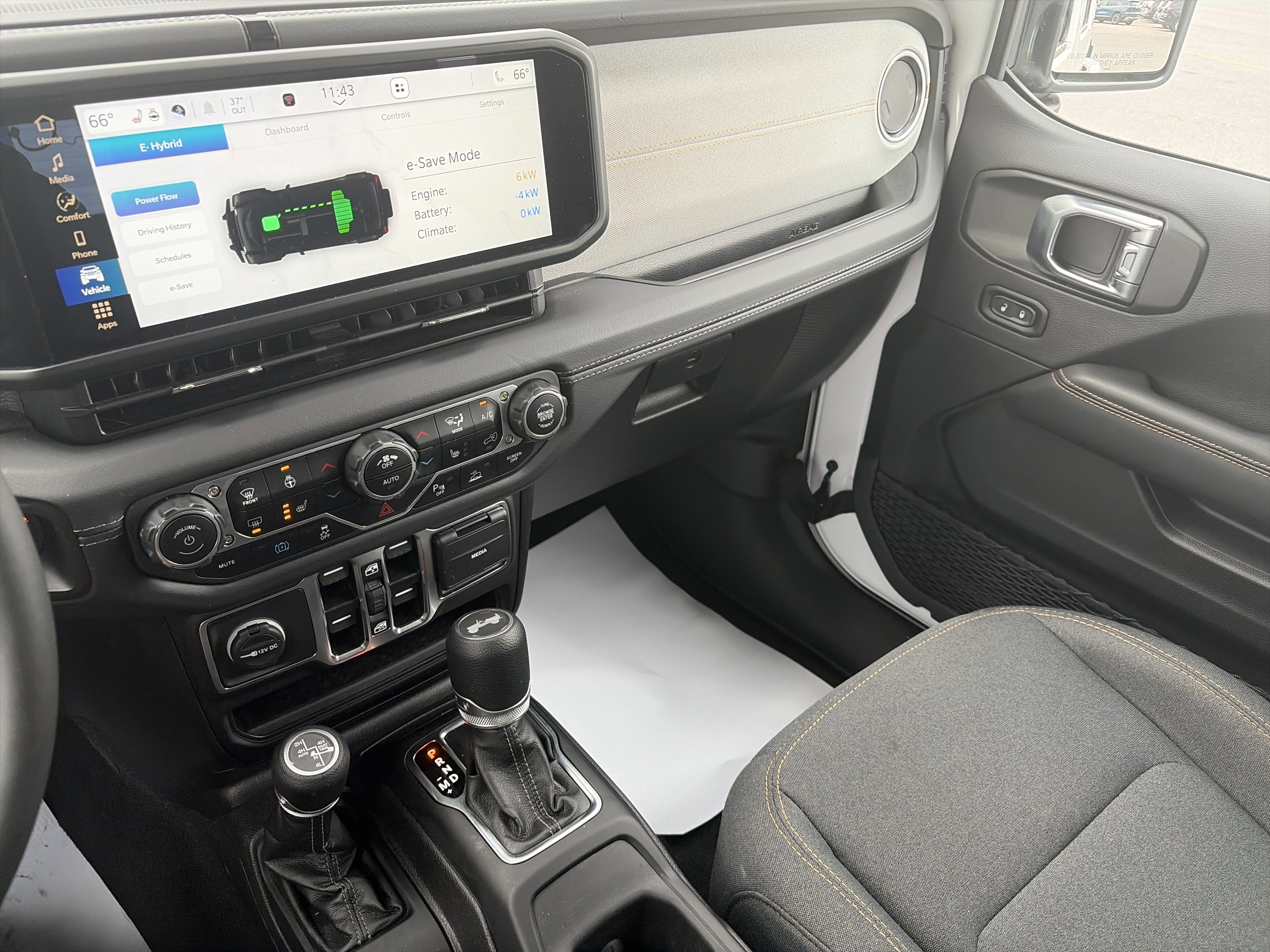 Used 2025 Jeep Wrangler Sahara w/ Safety Group AWD/4WD image 22