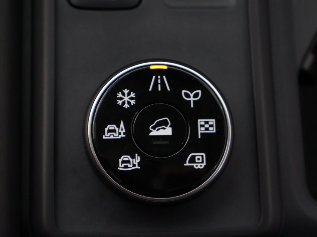 Used 2024 Nissan Pathfinder S image 46