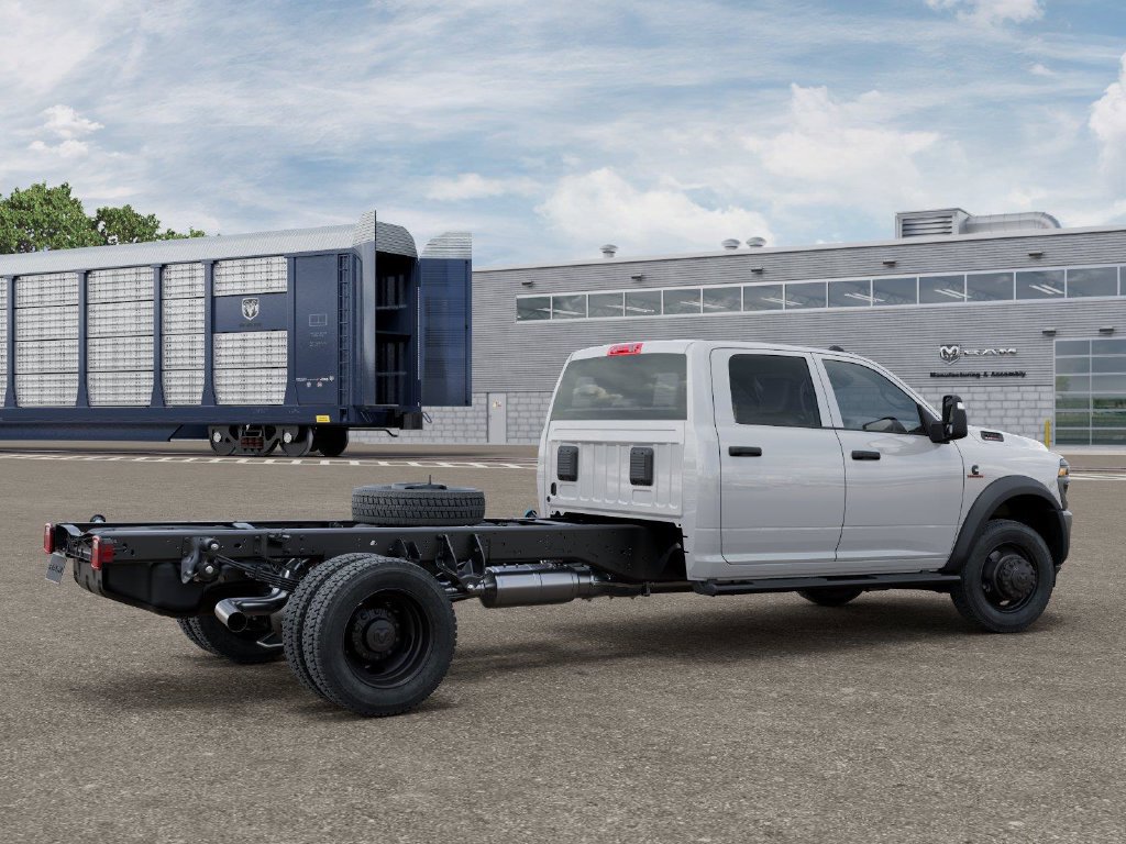 New 2026 RAM 4500 Tradesman AWD/4WD image 4