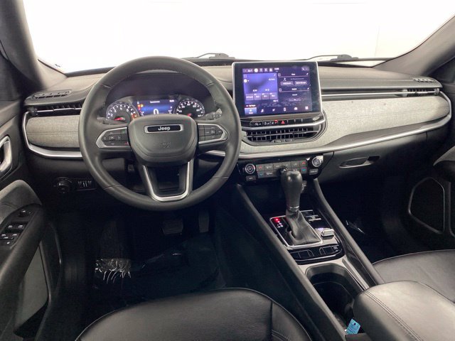 Used 2023 Jeep Compass Latitude w/ Convenience Group AWD/4WD image 20