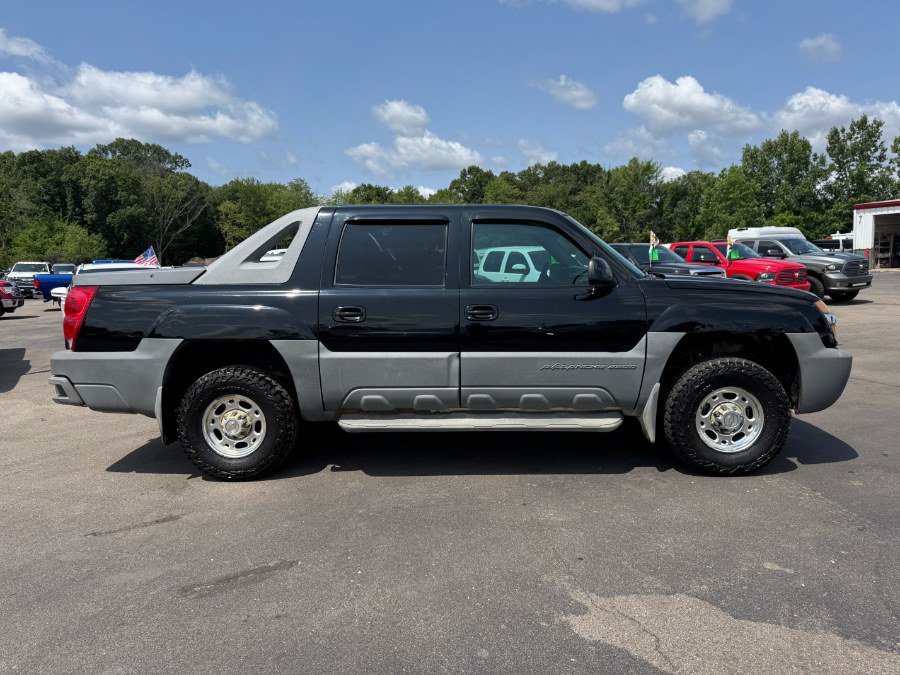 Used 2002 Chevrolet Avalanche 2500 w/ Convenience Pkg AWD/4WD image 6