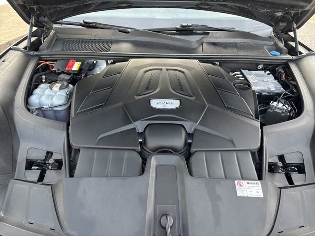 Used 2020 Porsche Cayenne S image 35