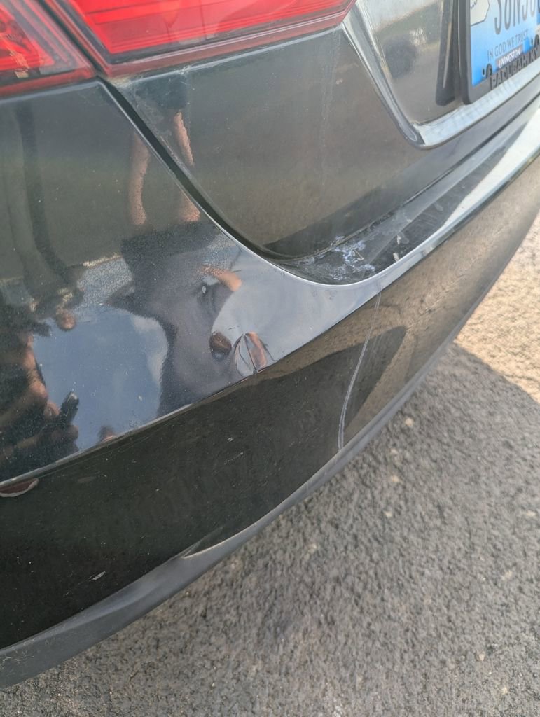 Used 2020 Toyota Camry LE image 7