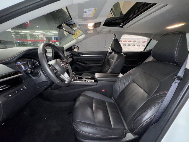 Used 2023 Nissan Altima 2.5 SR w/ SR Premium Package image 23
