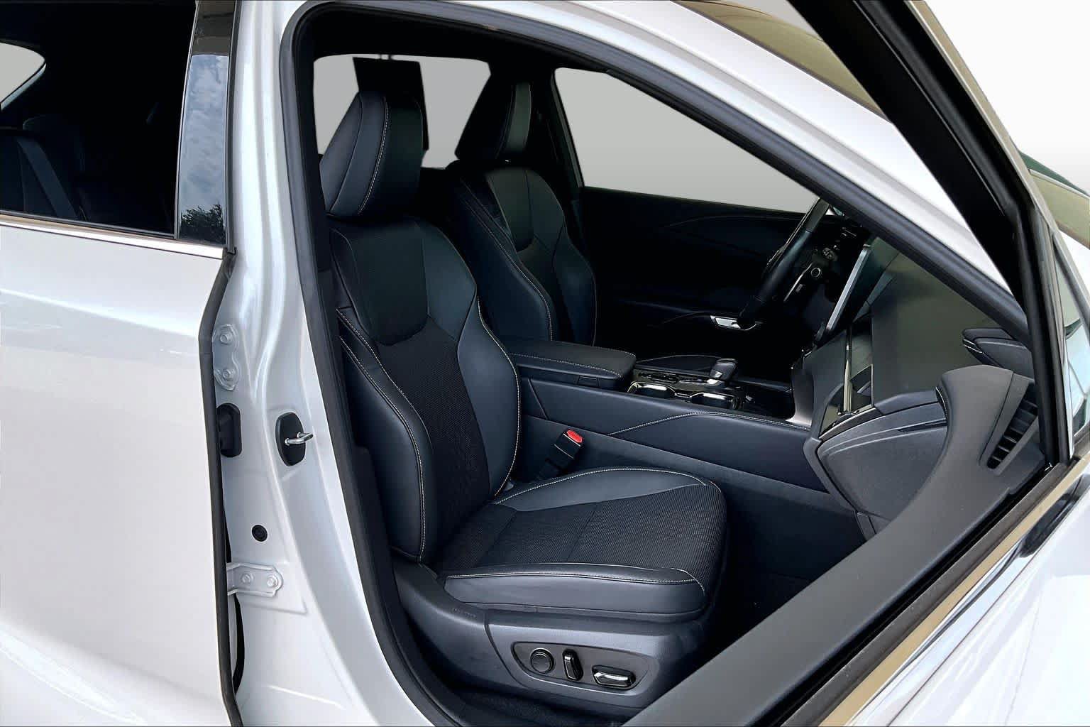 Used 2023 Lexus RX 350 Premium Plus w/ Cold Area Package FWD image 8