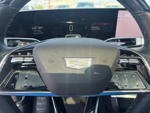 Used 2024 Cadillac Lyriq Luxury RWD image 10
