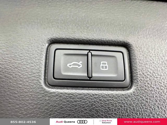 Certified 2023 Audi Q5 2.0T Premium w/ Convenience Package AWD/4WD image 11