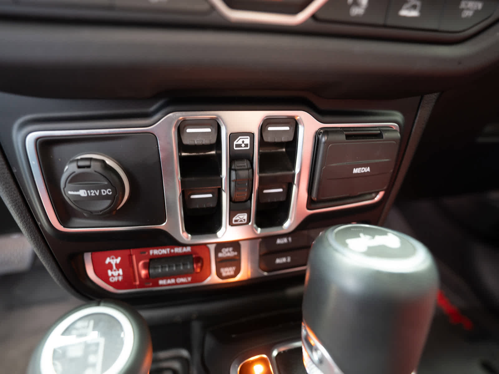 Used 2024 Jeep Wrangler Unlimited Rubicon 392 image 28