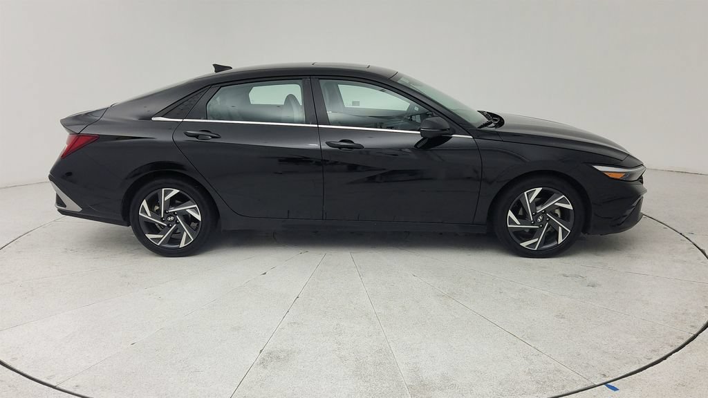 Used 2024 Hyundai Elantra Limited FWD image 8