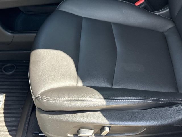 Used 2022 Cadillac XT5 Luxury w/ LPO, Floor Liner Package FWD image 9
