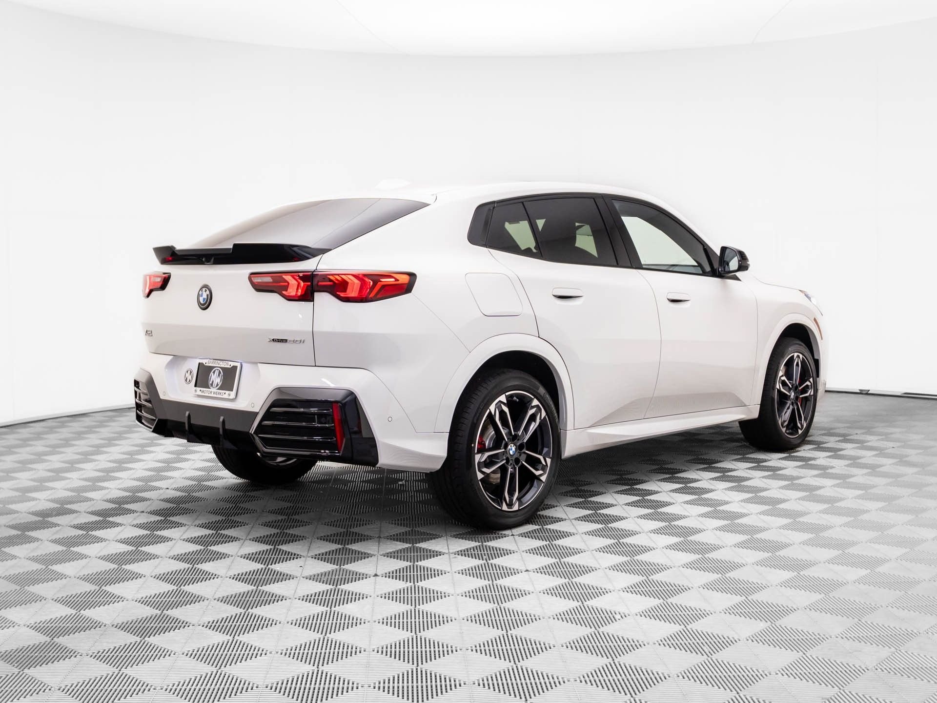 New 2026 BMW X2 xDrive28i w/ Technology Package AWD/4WD image 6