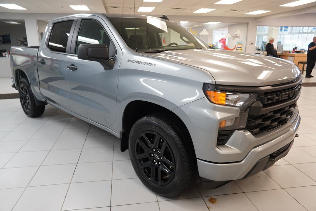Used 2025 Chevrolet Silverado 1500 Custom image 15