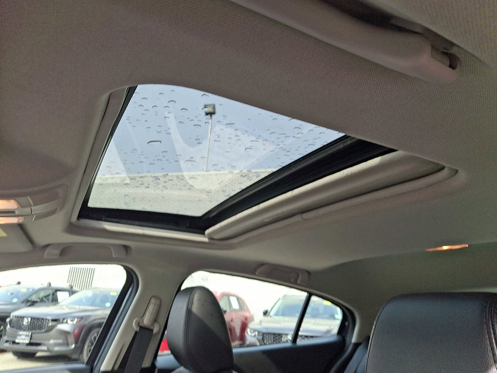 Used 2018 MAZDA MAZDA3 Grand Touring image 14